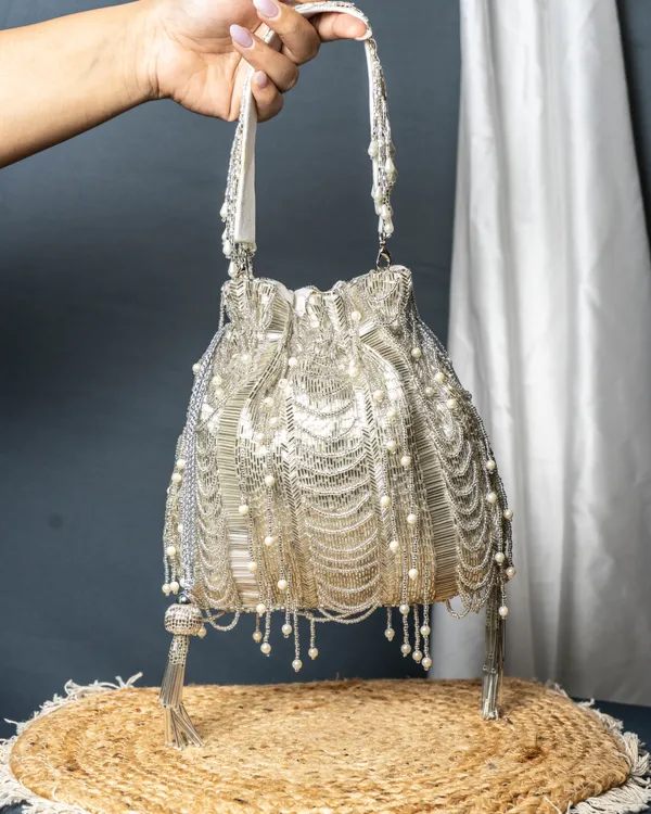 Zarina_Silver_Cascade_Potli